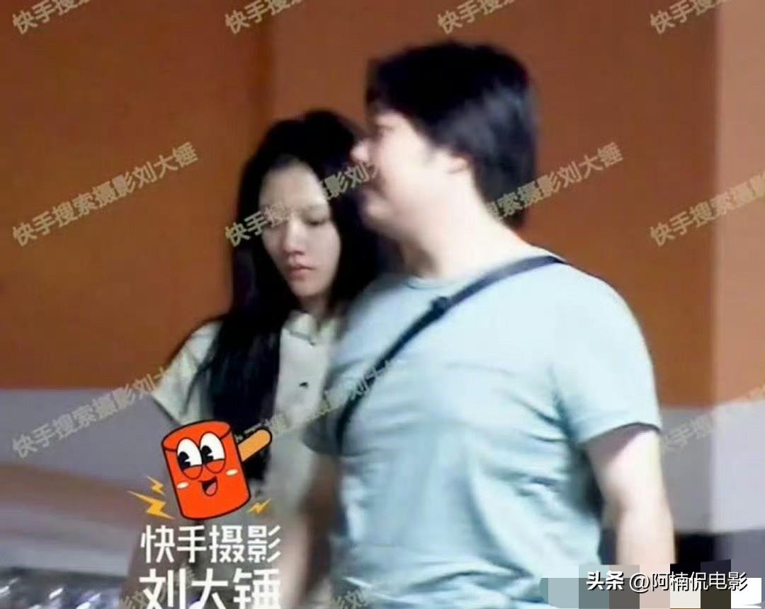 娱乐圈素来有个现象，只要当红小花曝出恋情，任敏前男友就会被网友翻出来反复热议，堪