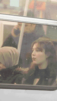 思想不在一个高度，尊重就好；三观不在一个层次，微笑就好。尊重是标配，靠谱是高配，