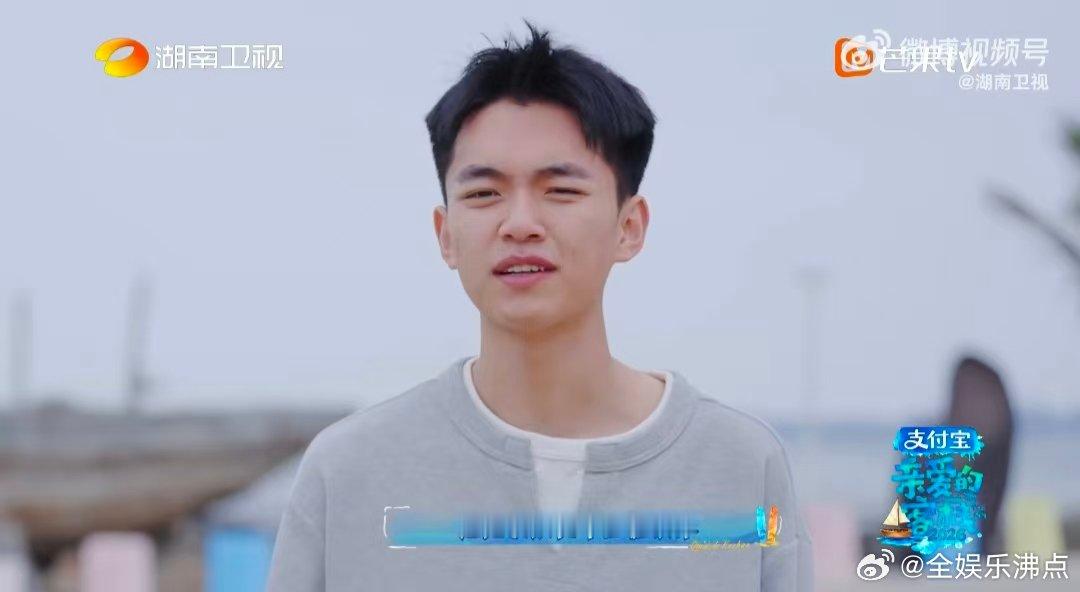 何炅人生几何有了新的定义 人生能有几个何老师 亲爱的客栈 被何老师的共情力狠狠戳
