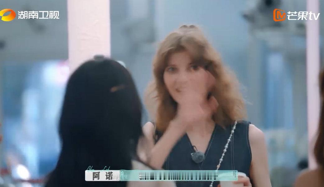 阿诺想通过自己的力量推广中国品牌 阿诺颜YANLAB体验超暖心！被大家照顾好，身