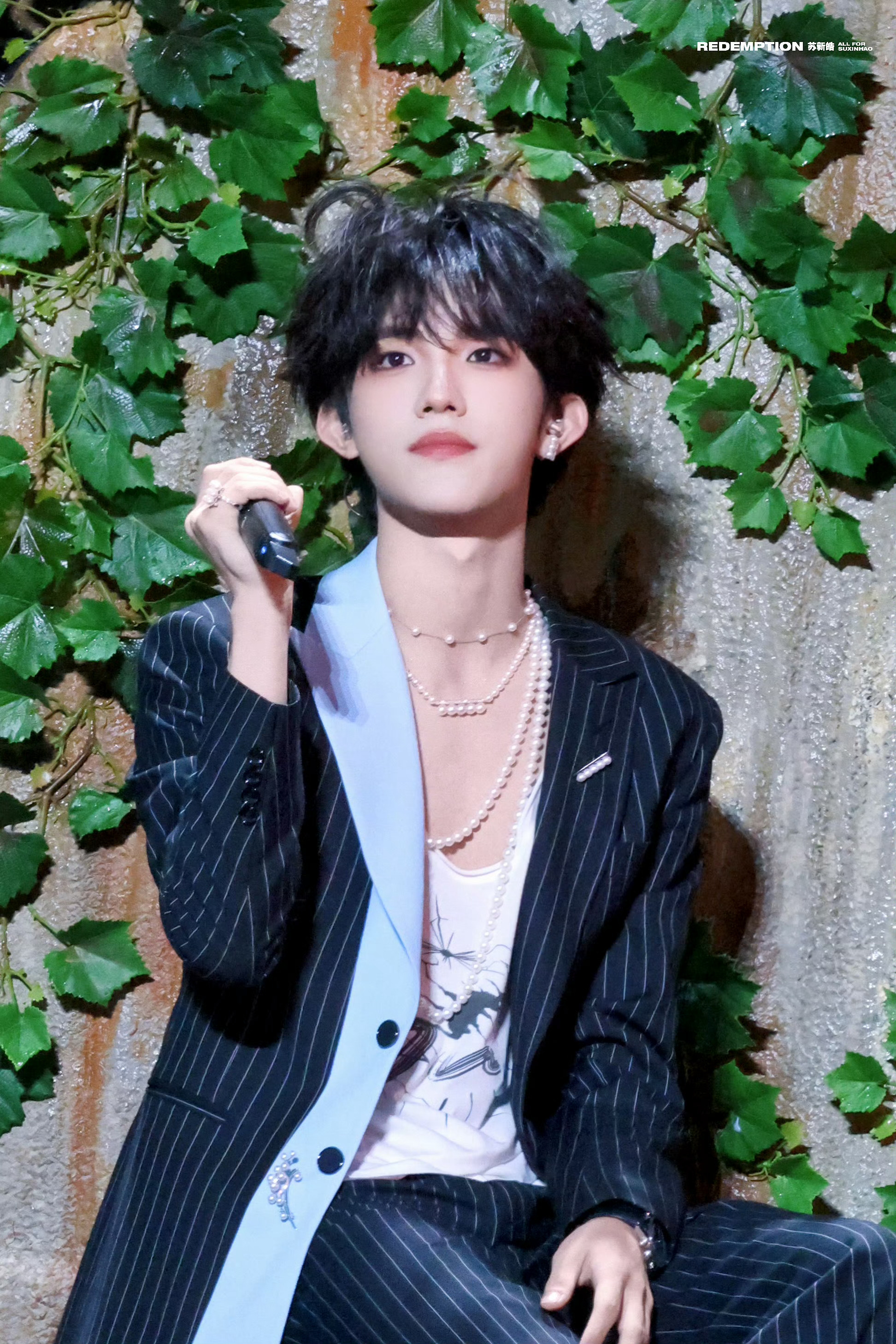 苏新皓solo清唱自作曲褪去伴奏的加持，纯粹人声直击心底。从容清唱自己写下的旋律
