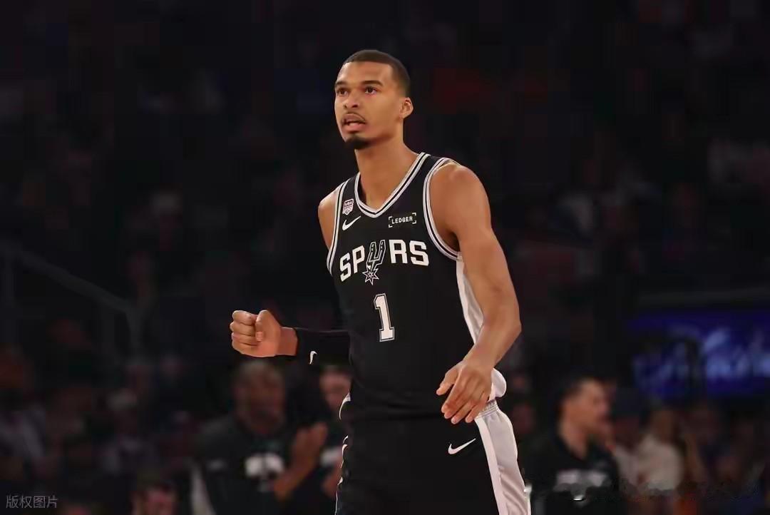 ☀总统光临，也没有给尼克斯带来好运！今天上午，特朗普来到NBA总决赛G3赛场观球