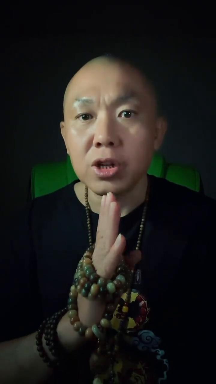 虚惊一场。
放宽心，你所有的磨难都是虚惊一场，你所担心的事也会有一个很好的结果。