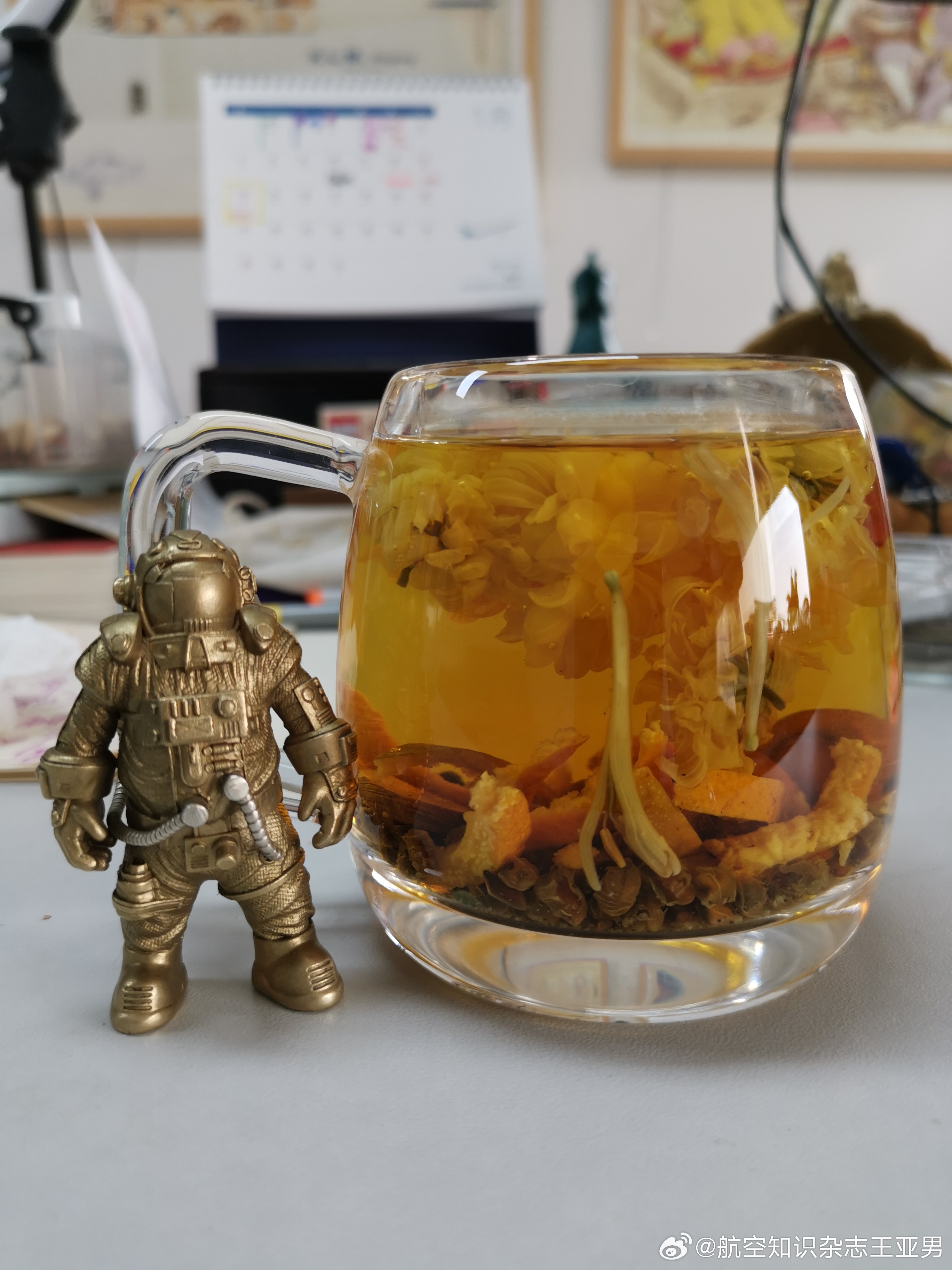 找些有趣的事儿，让生活有点意思，要不就只剩下劳碌了。 ​​​