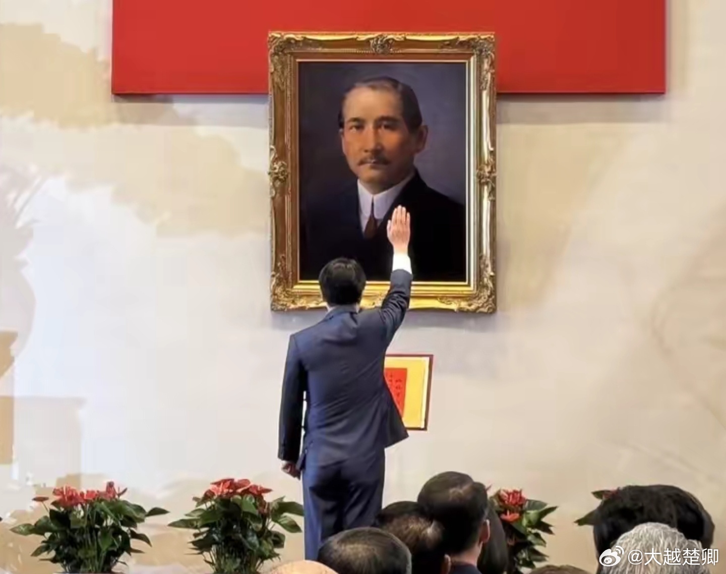 台湾当局宣布，降低丹麦驻台机构“外交特权”，理由是丹麦贯彻一中原则，将台侨在居留