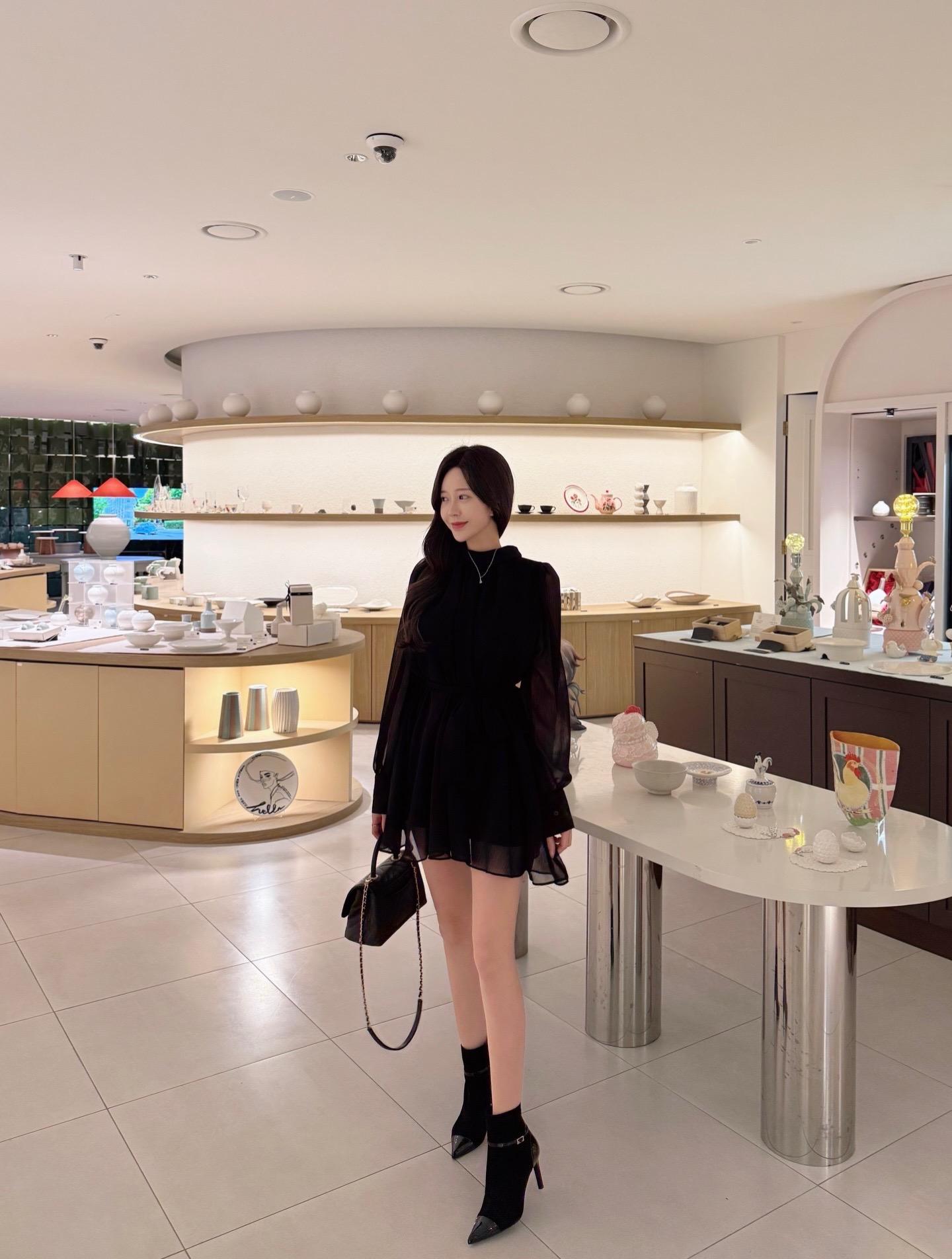 穿搭的尽头是极简 做个酷girl