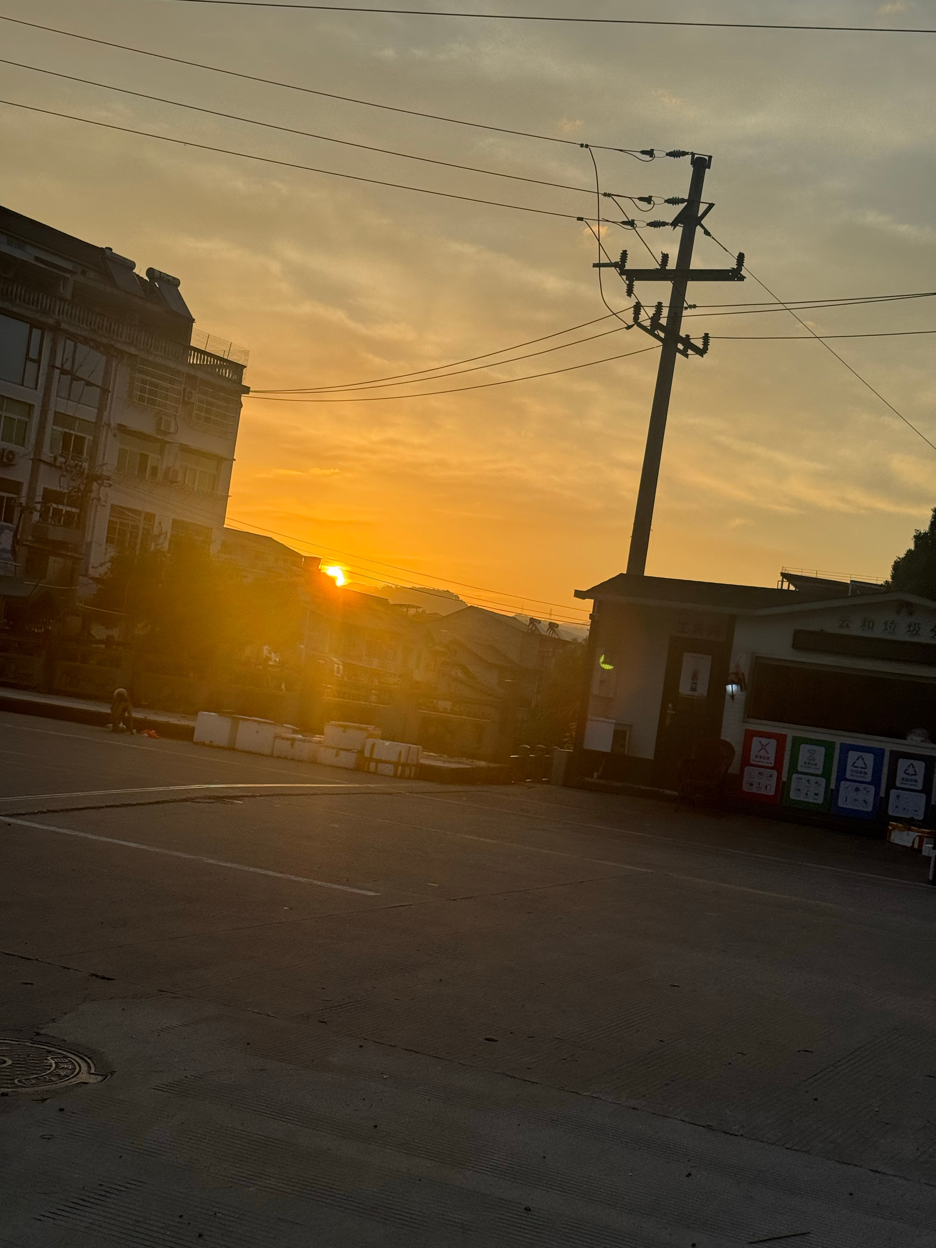 周周想念然Tz  🌅 