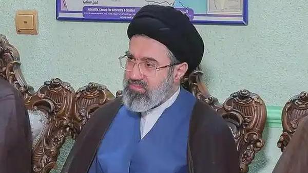 全球油价要炸？伊朗新领袖放狠话：海峡继续封，复仇不停手！

就在昨天（3月12日