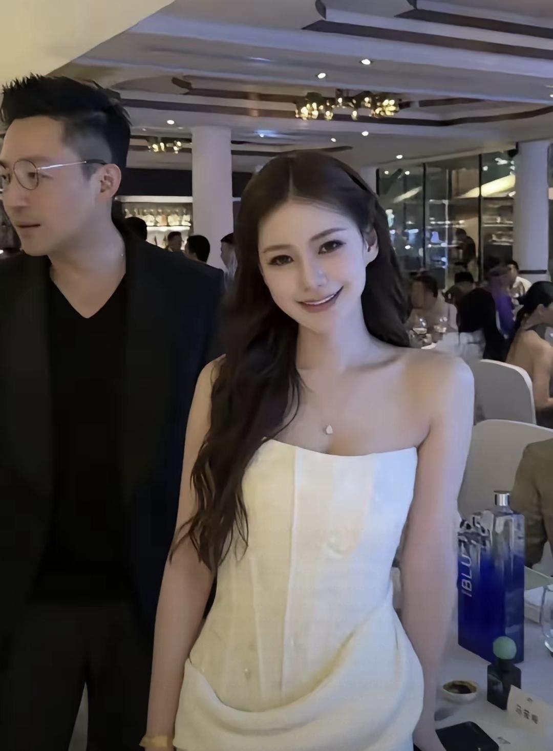 最近马筱梅直播说台北信义区房子一坪260万台币，汪小菲当场喊贵，还说“一个亿”太