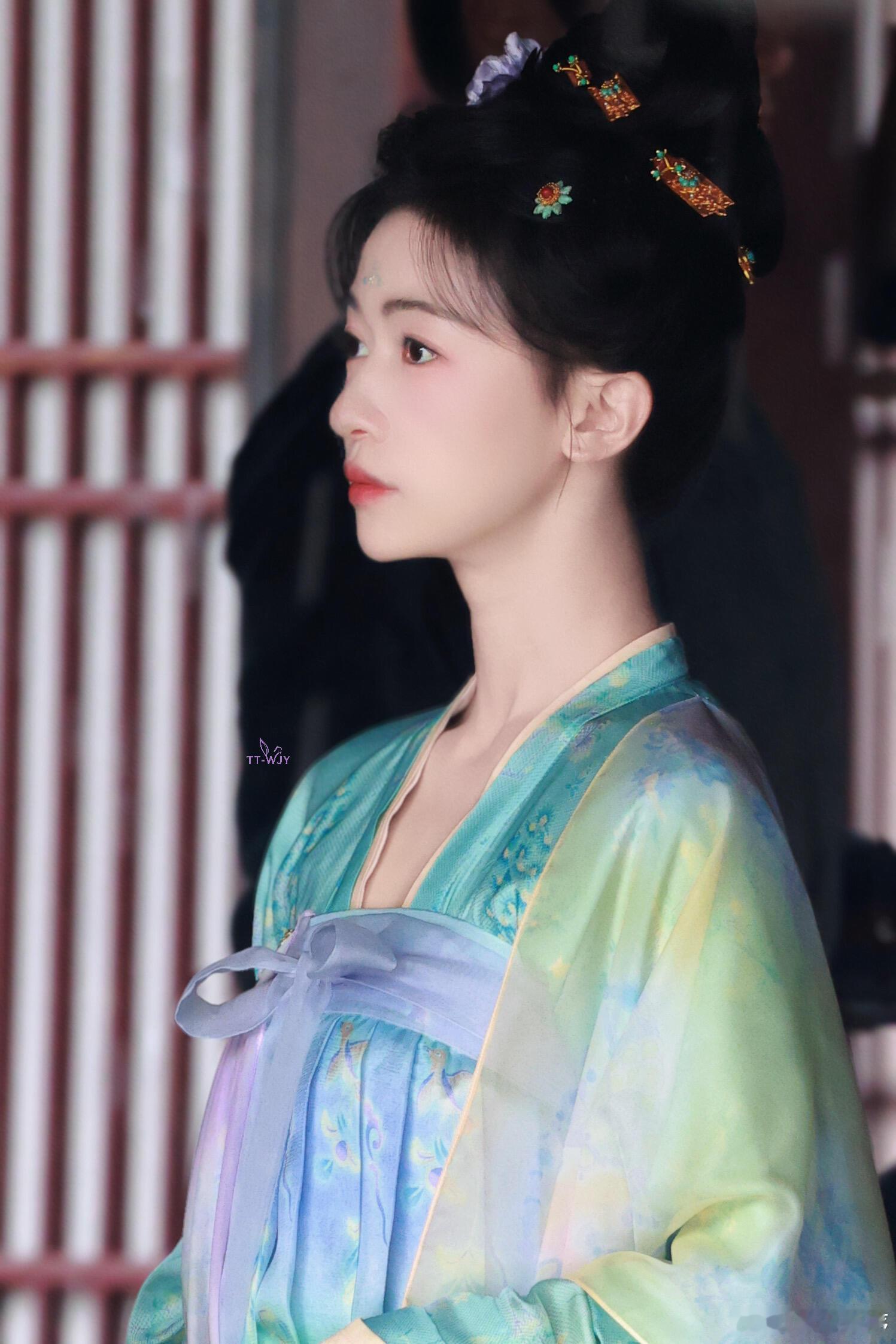 吴谨言御廷谣奇迹孟孟吴谨言新剧上演奇迹暖暖 谁能拒绝真人版奇迹暖暖，吴谨言适配各