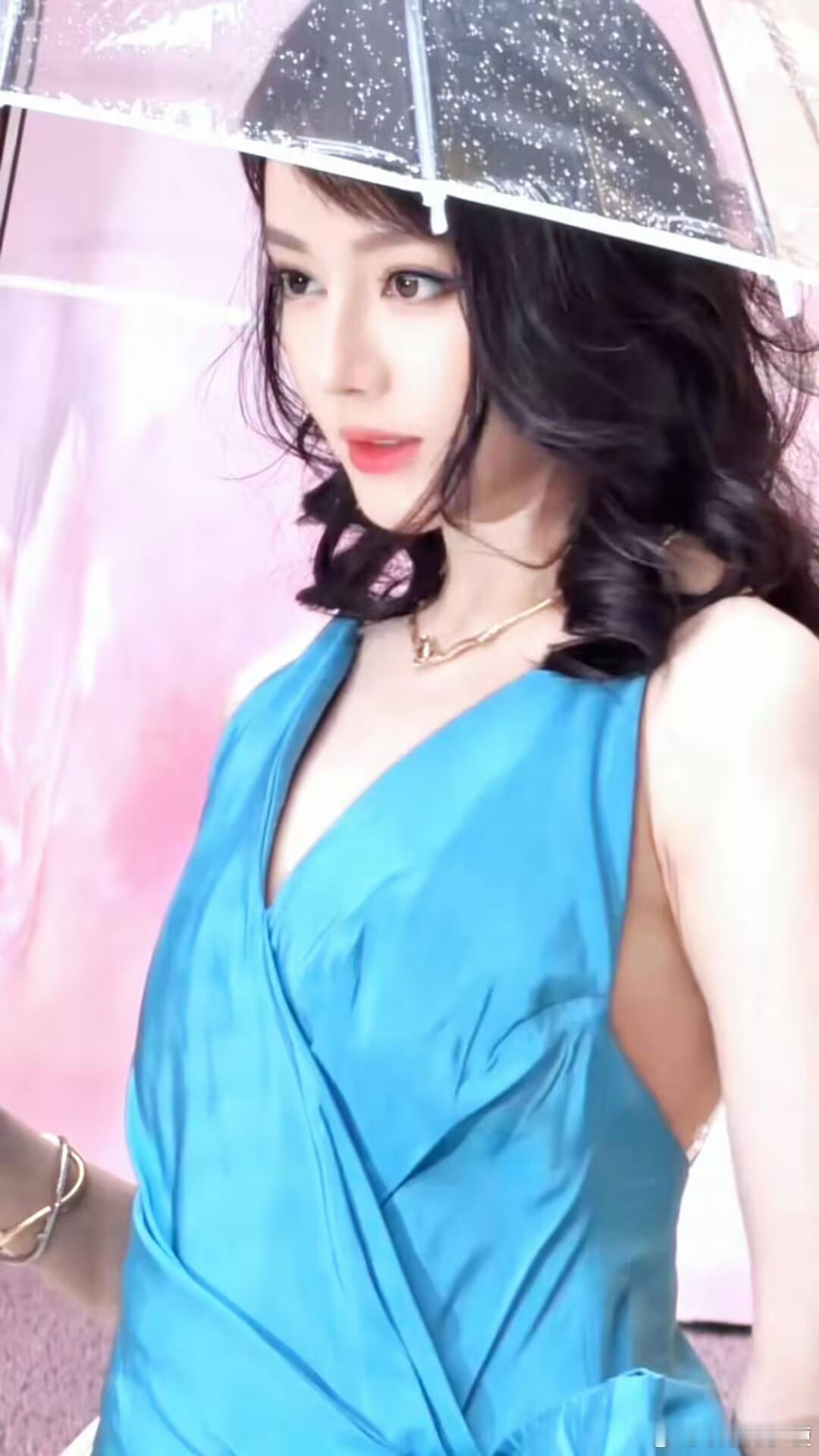 王亚飞 迪丽热巴热巴好美