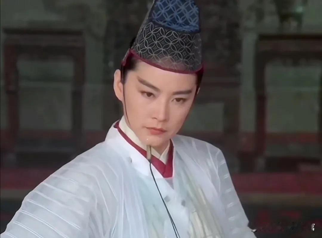 女扮男装颜值天花板，只有林青霞，你同意么