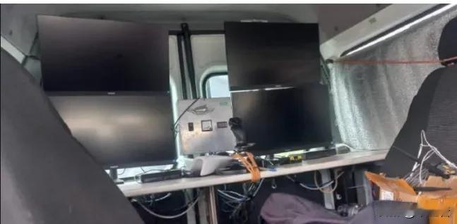 俄罗斯各地遭大规模袭击，弗斯勃看起来是无所作为啊！可是，莫斯科交警却立功了……