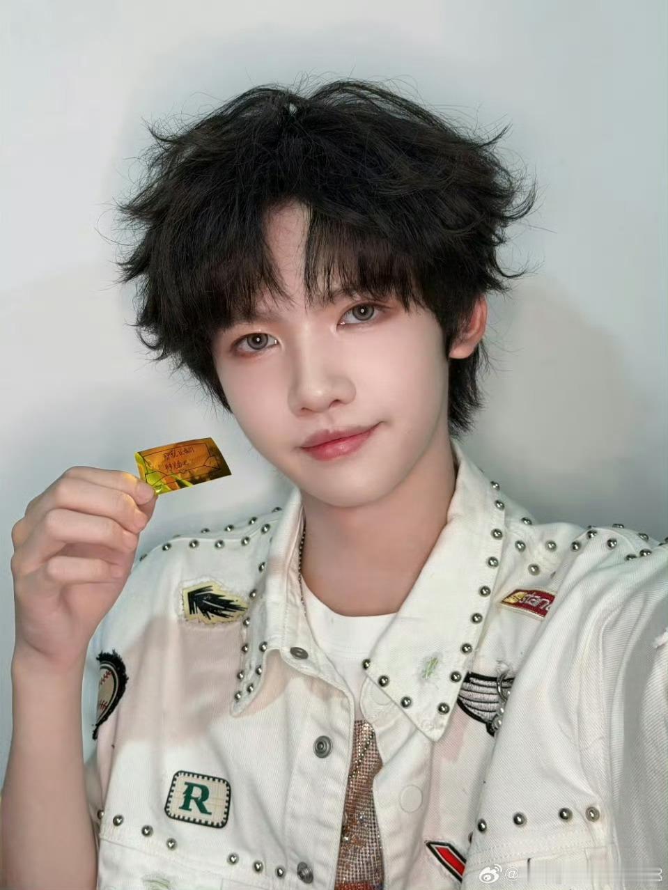 张奕然万众瞩目的16岁奕然生万物生 张奕然 ​​​