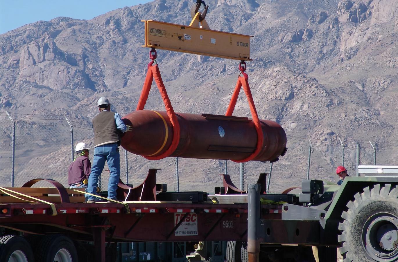 每天认识一件兵器 美国巨型钻地弹巨型钻地弹（Massive Ordnance P