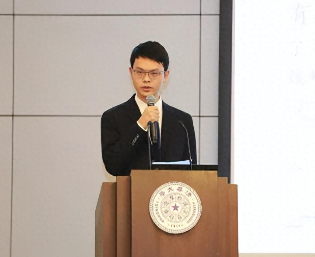 /反华言论遭反噬！清华 AI 天才愤然离职，抗议将中国列为敌对国家

今年 9 