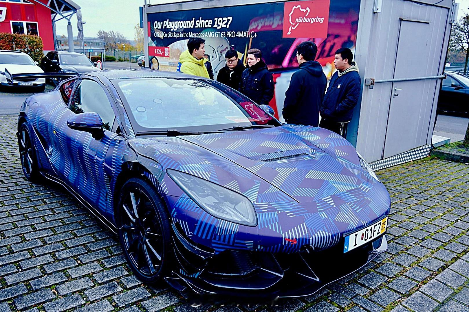 腾势Z真上纽北了！腾势总经理李慧今天透露，团队和车手已经抵达德国纽博格林北环赛道