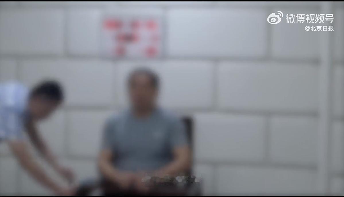 最近国家安全部公布了一个案例，军工人员赵某某被境外间谍用空头支票骗了，疯狂出卖国