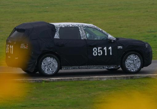 极氪8X的图越来越多了，9X主打全能，8X这款主打性能，看着空间也挺大，极氪9X