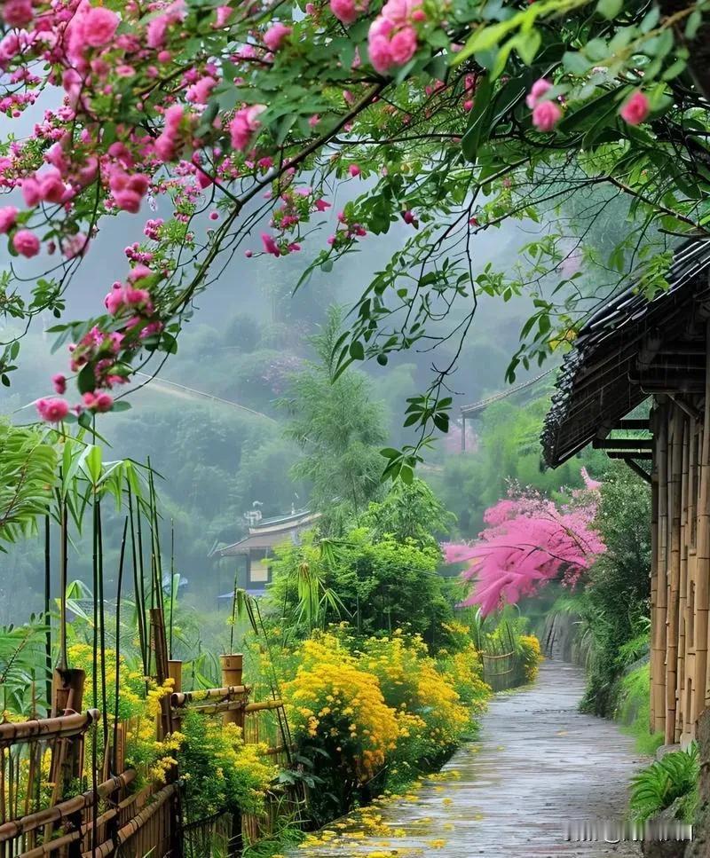 《江城子·平安常念》
 
平生不羡万贯财，
身康健，笑颜开。
亲友何须，
朝夕共