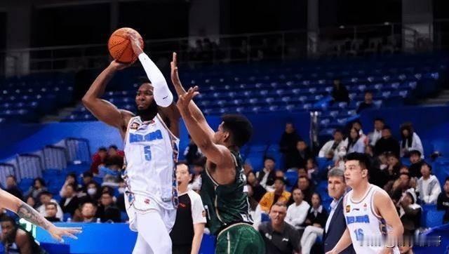 91：75战胜同曦！许利民满意球队表现，直言后卫问题需补强
北京队在CBA俱乐部