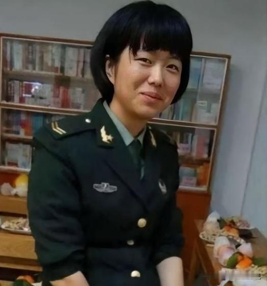 2019年，云南丽江的退伍通讯兵唐雪，为了自保，将身高1米9的大汉杀害，当被以故