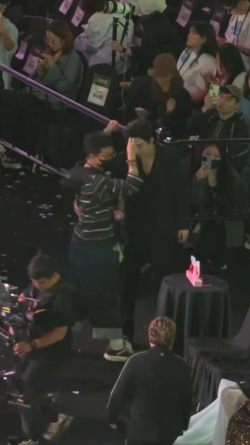 妈诶，刘宇宁这随便一搂都好苏啊，先天cp圣体