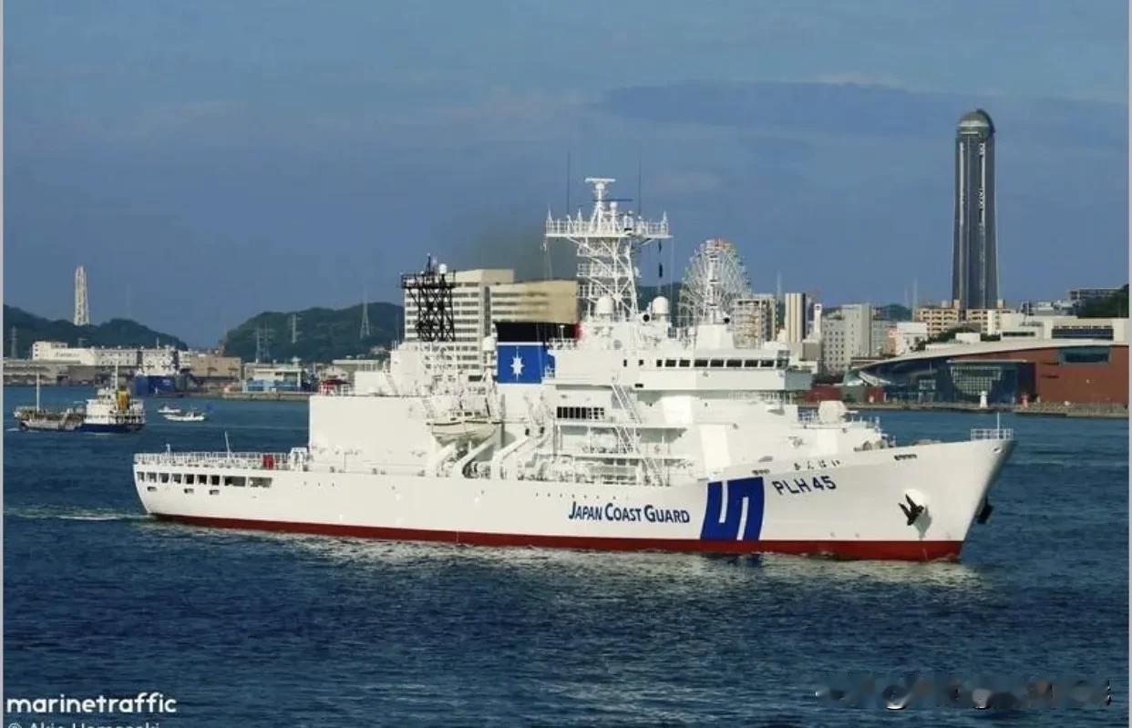 台媒披露最新海上动态，台风巴威侵袭台海期间，日本海上保安厅大型巡视船朝雾号出现在