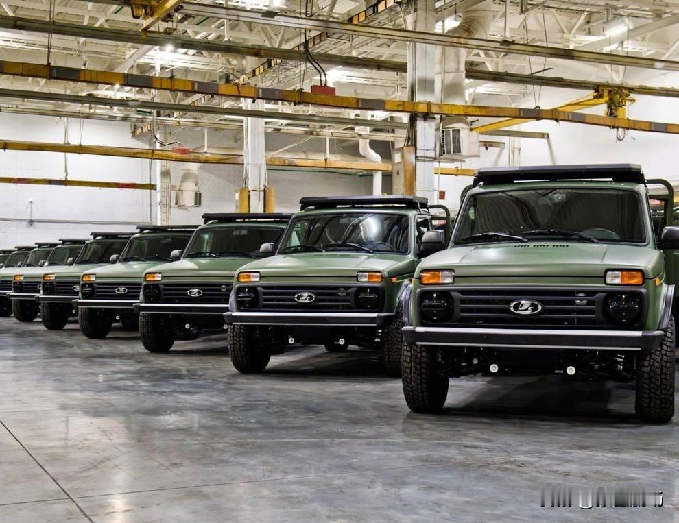 伏尔加汽车制造厂向俄罗斯联邦国防部无偿移交50辆汽车。

在祖国保卫者日前夕——