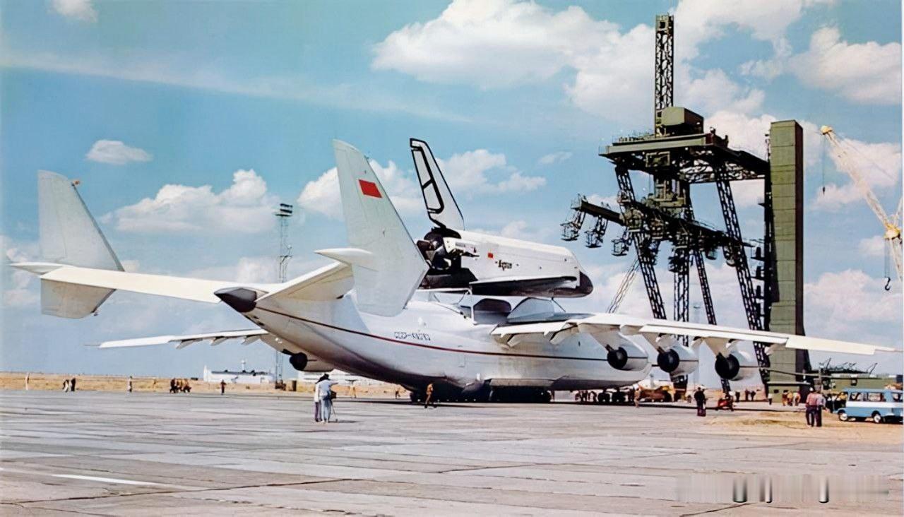 苏联两大顶级产品

安-225“梦想”运输机在航空史上占有特殊地位，它凝聚了工程