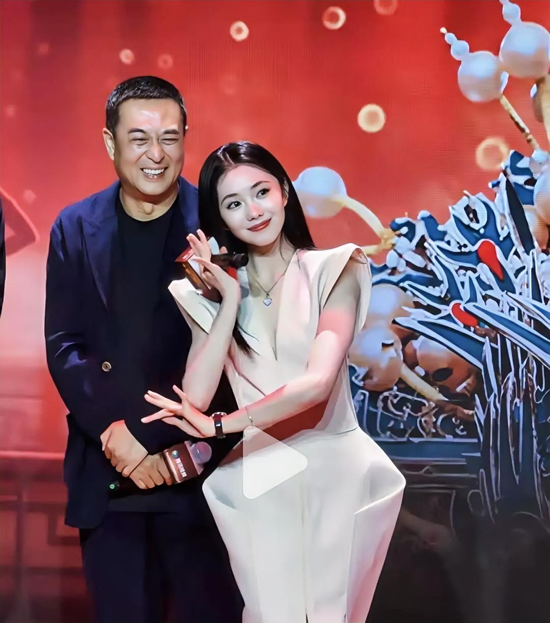 🎬 电视剧《主角》（2026）
 
 监制：张艺谋；艺术总监：张嘉益；导演：李