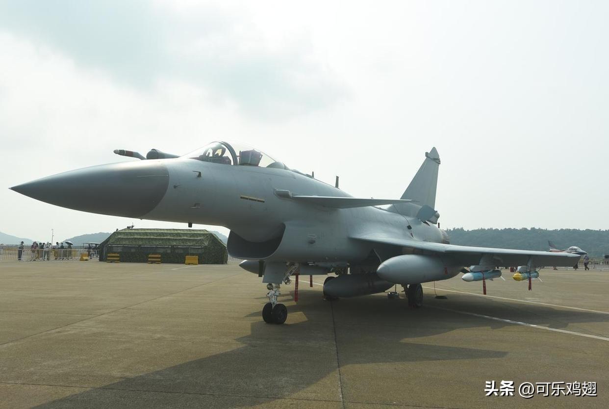 突发！中方战机遭外机挑衅，被直接雷达照射，歼10C飞行员以牙还牙，敢乱来就击落
