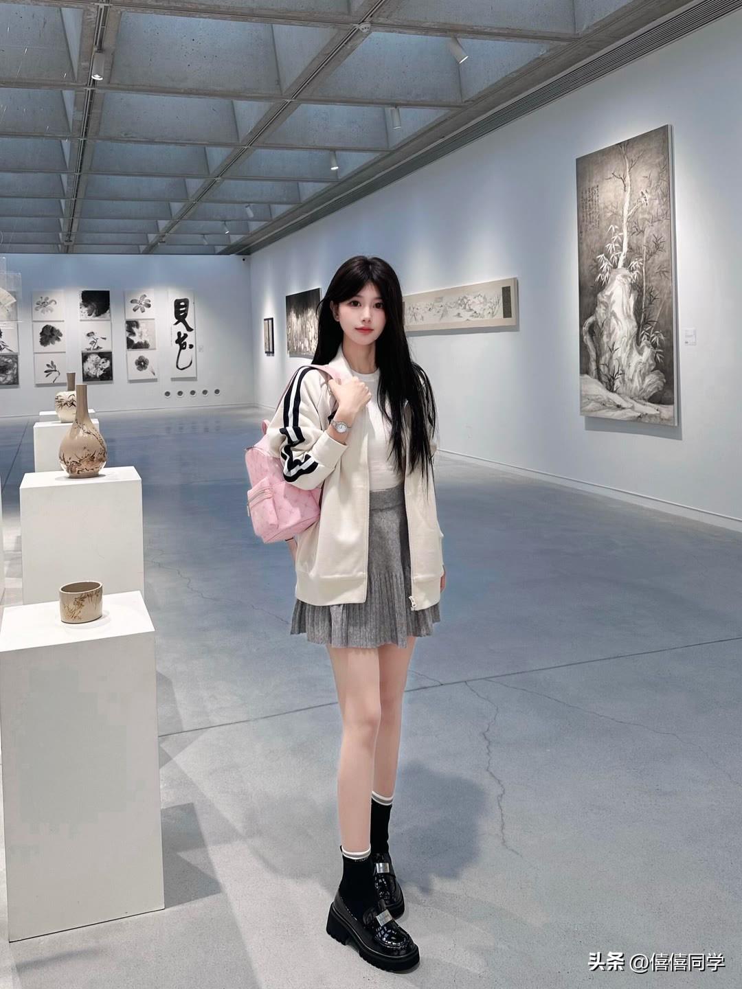 “画卷展风姿，美人立画前”，国画里的美人真的太有韵味了。清末民初，仕女画蓬勃发展