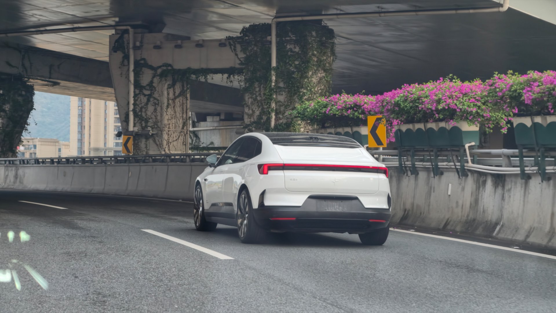 挺让人意难平的一辆车，当年出来的时候挺喜欢的，现在路上能见度比大牛还低了。你们知