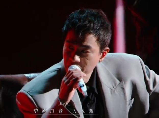 58岁陈小春翻唱时代少年团《要你管》，一曲融合半生江湖，年龄从来困不住实力音乐人