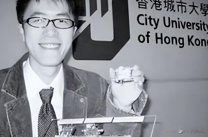 纸板游戏机，芯片卡脖子，他怎么把毫米波塞进国产车里。
陈嘉澍不是那种从小上奥赛、