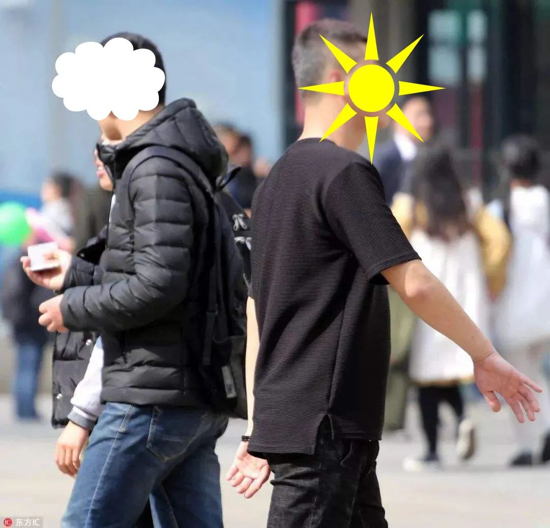 【#一年一度乱穿季# ，有人裹貂有人穿短袖】乍暖还寒，早晚温差大，有时还会骤然降