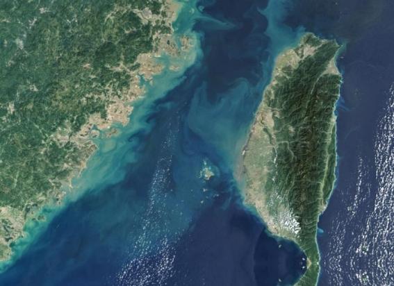 台海要是真开打，不管战场上谁输谁赢，第一个被拖下水的，就是我们自己，别老沉浸在“