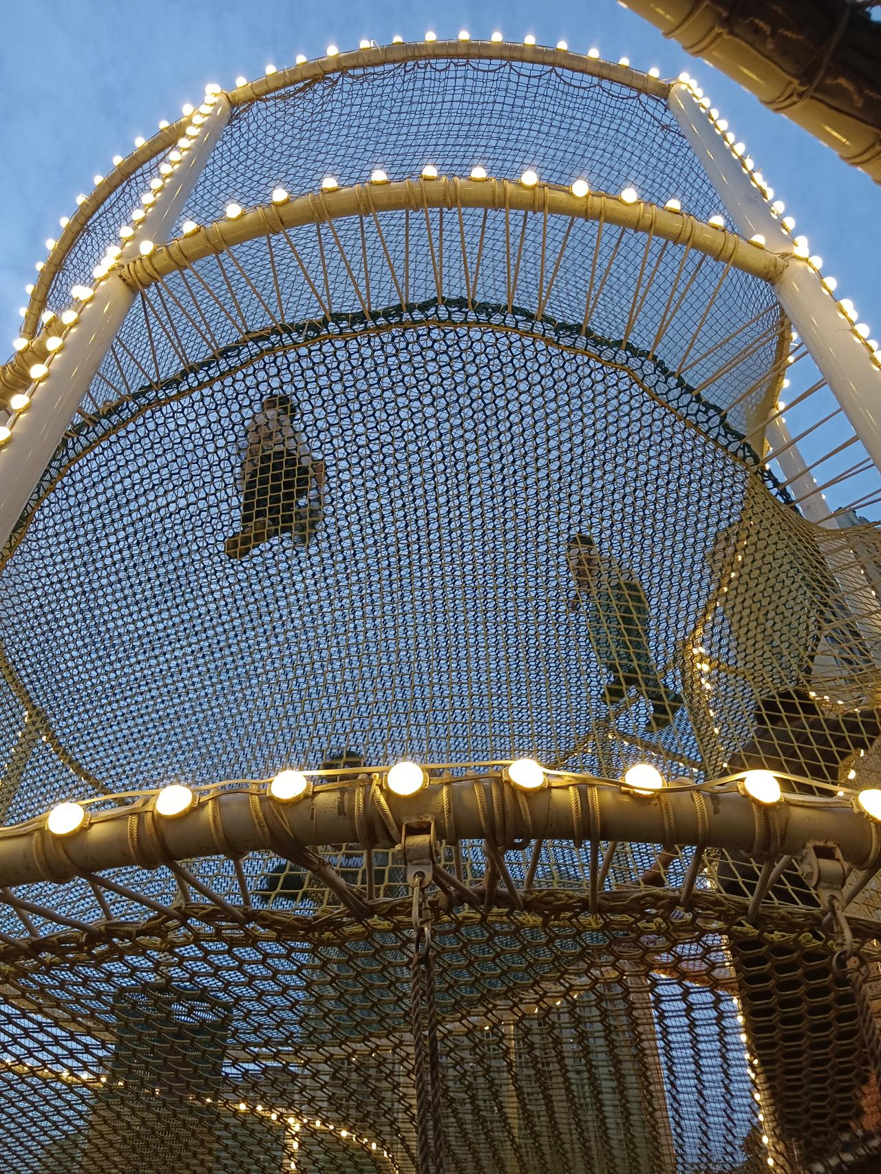 人穷不可怕，心穷毁一生。你认同吗人穷不可怕，关键是心态贫瘠。心怀希望与坚韧，才能
