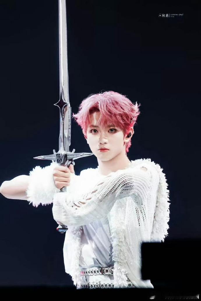 穆祉丞反应超快真的被惊艳到！穆祉丞听前奏秒接舞蹈，反应快到让人惊叹，动作流畅有力