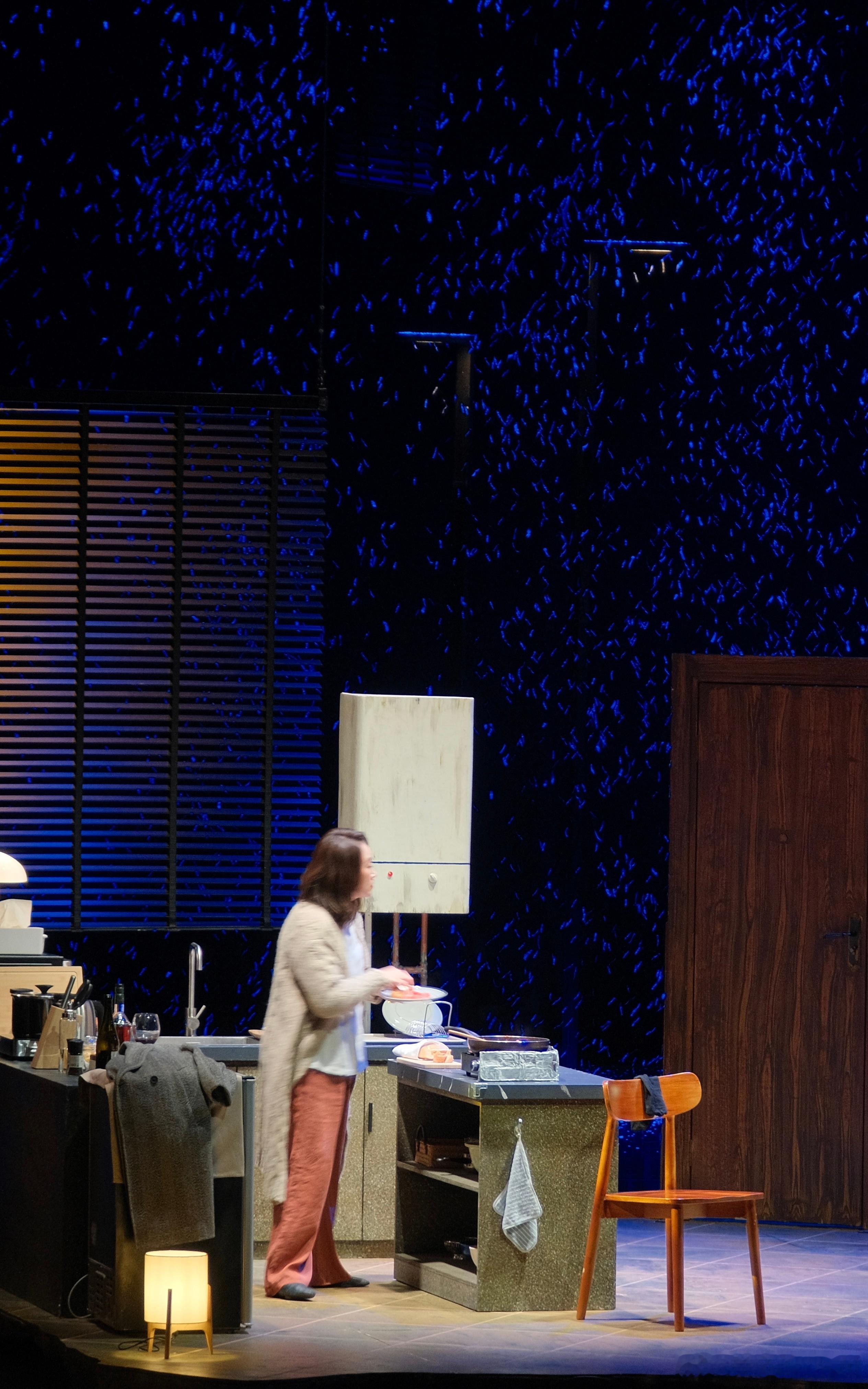 2026.03 《Skylight 天色》改编自英国国家剧院的《天窗》留住了原版