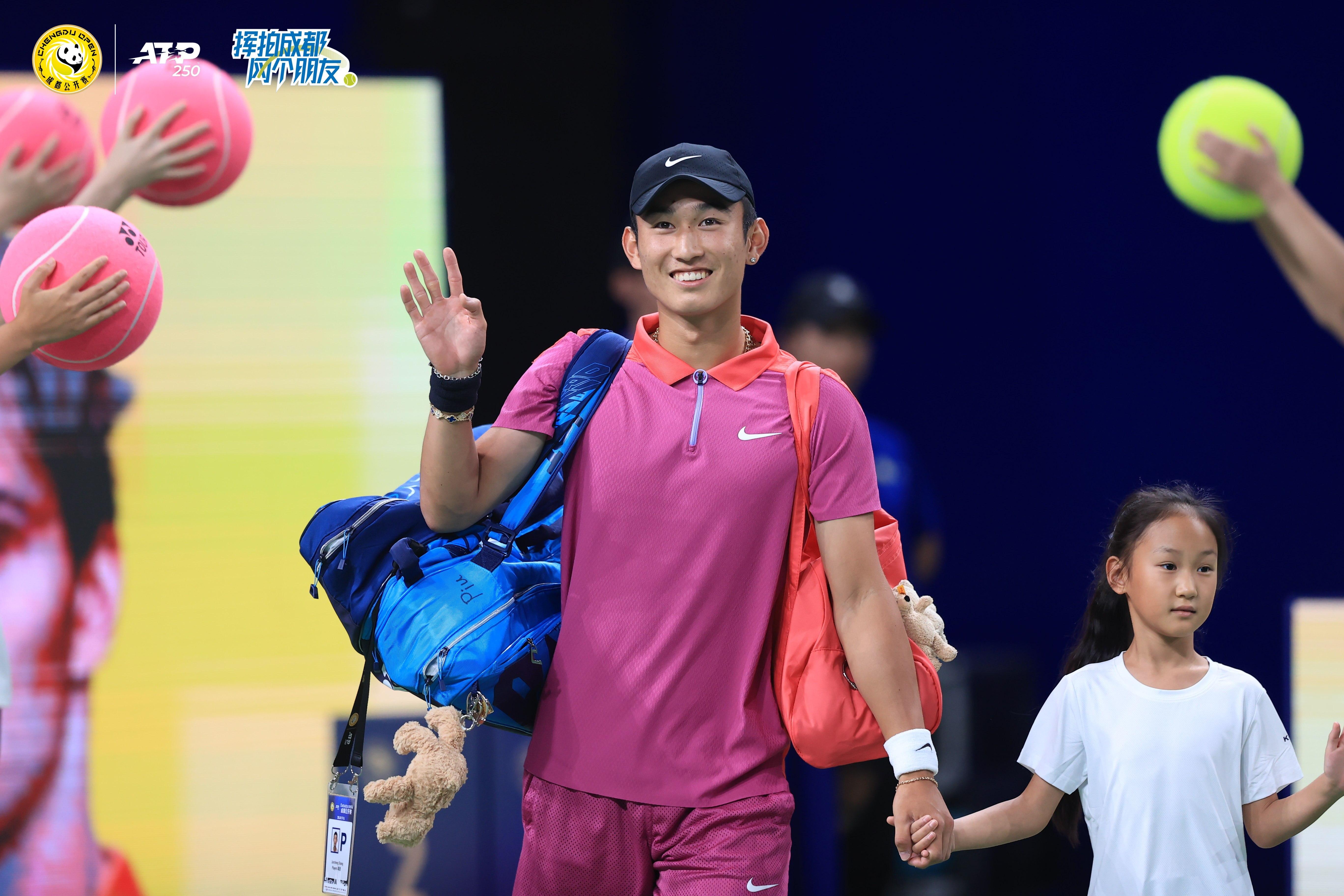 继布云朝克特和张之臻之后，商竣程也赢球啦，中国男网今日喜讯x3✌️✌️✌️成都网