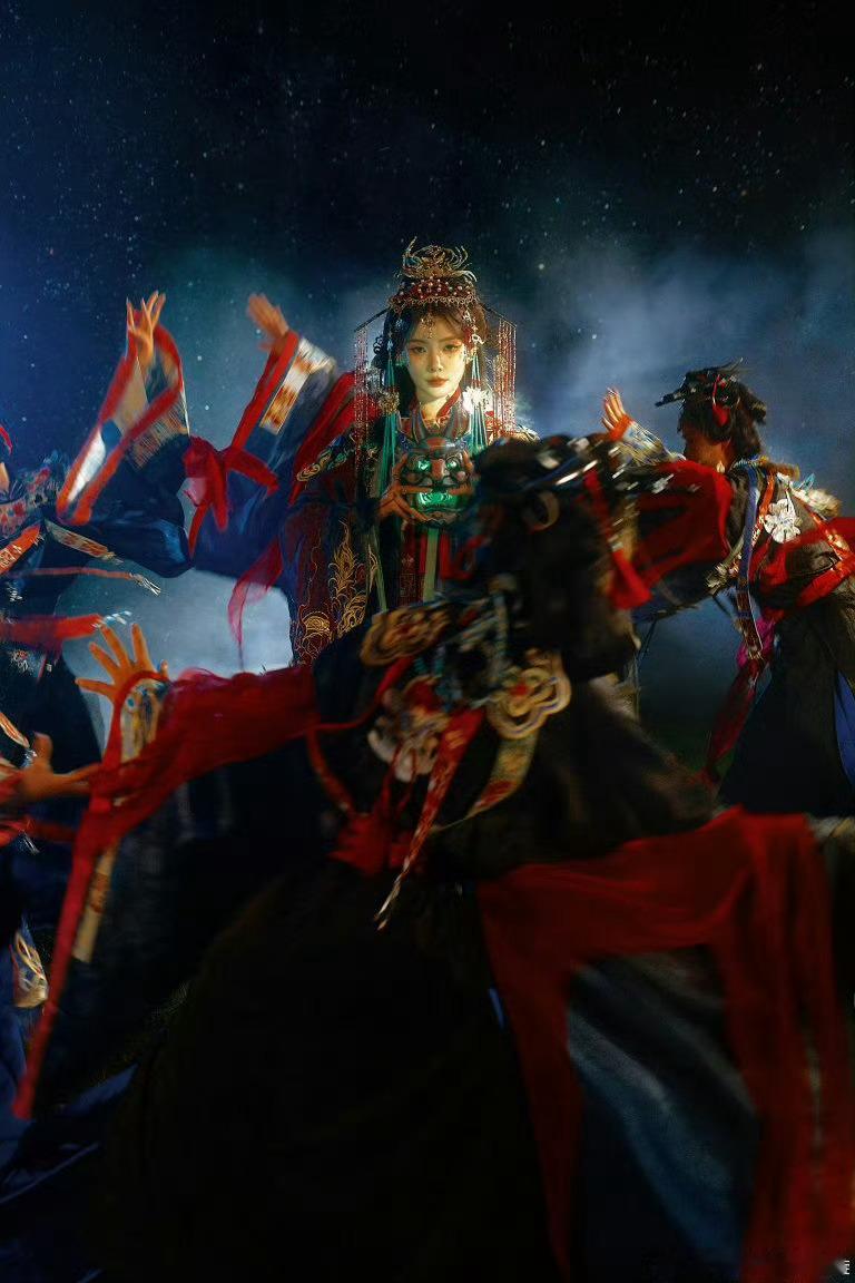 被陈卓璇种草非遗傩戏面具从贵州深山走向璀璨星光，从未忘记来时的路。为宣传家乡非遗