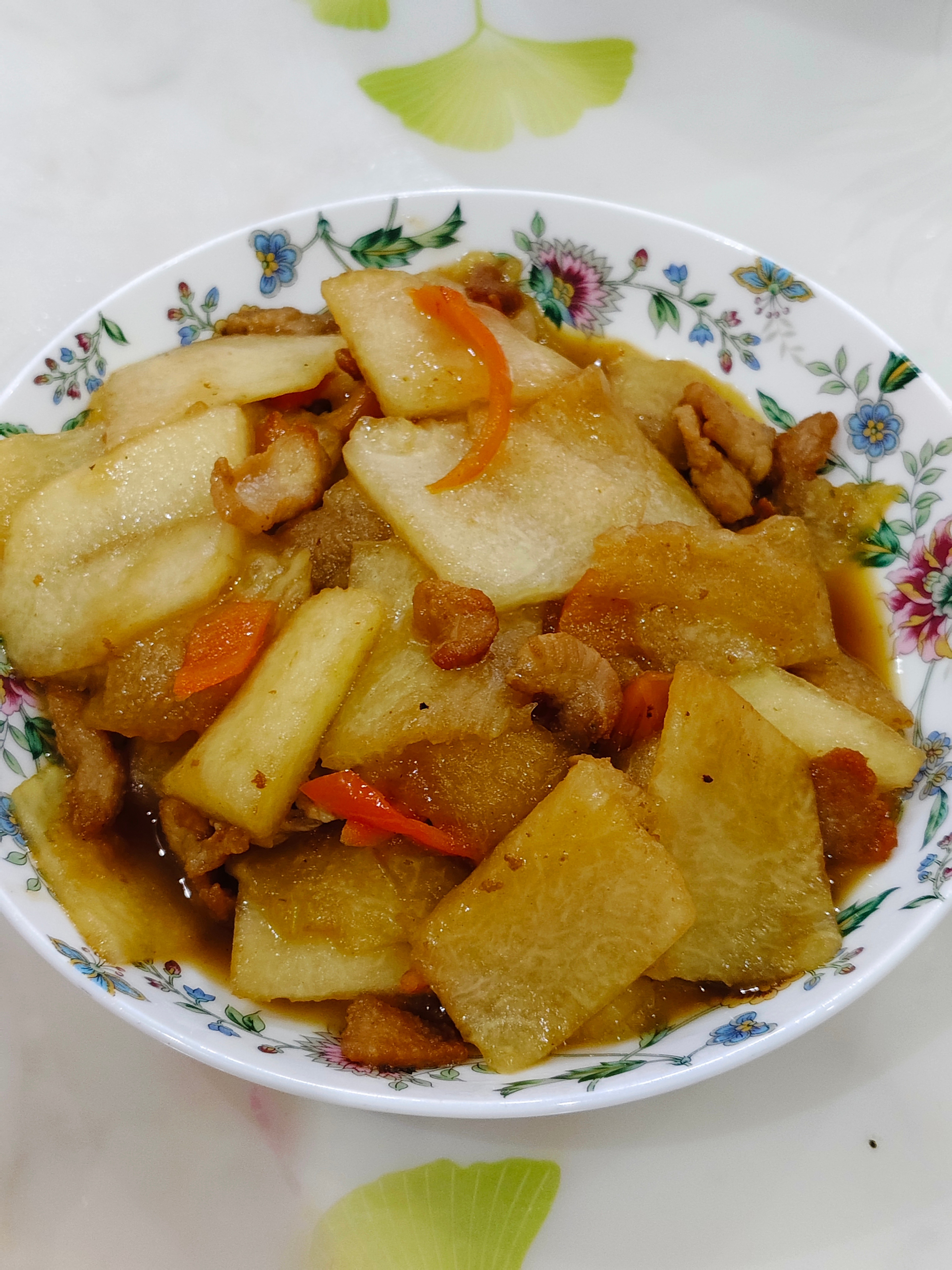 晚饭一菜一汤来的