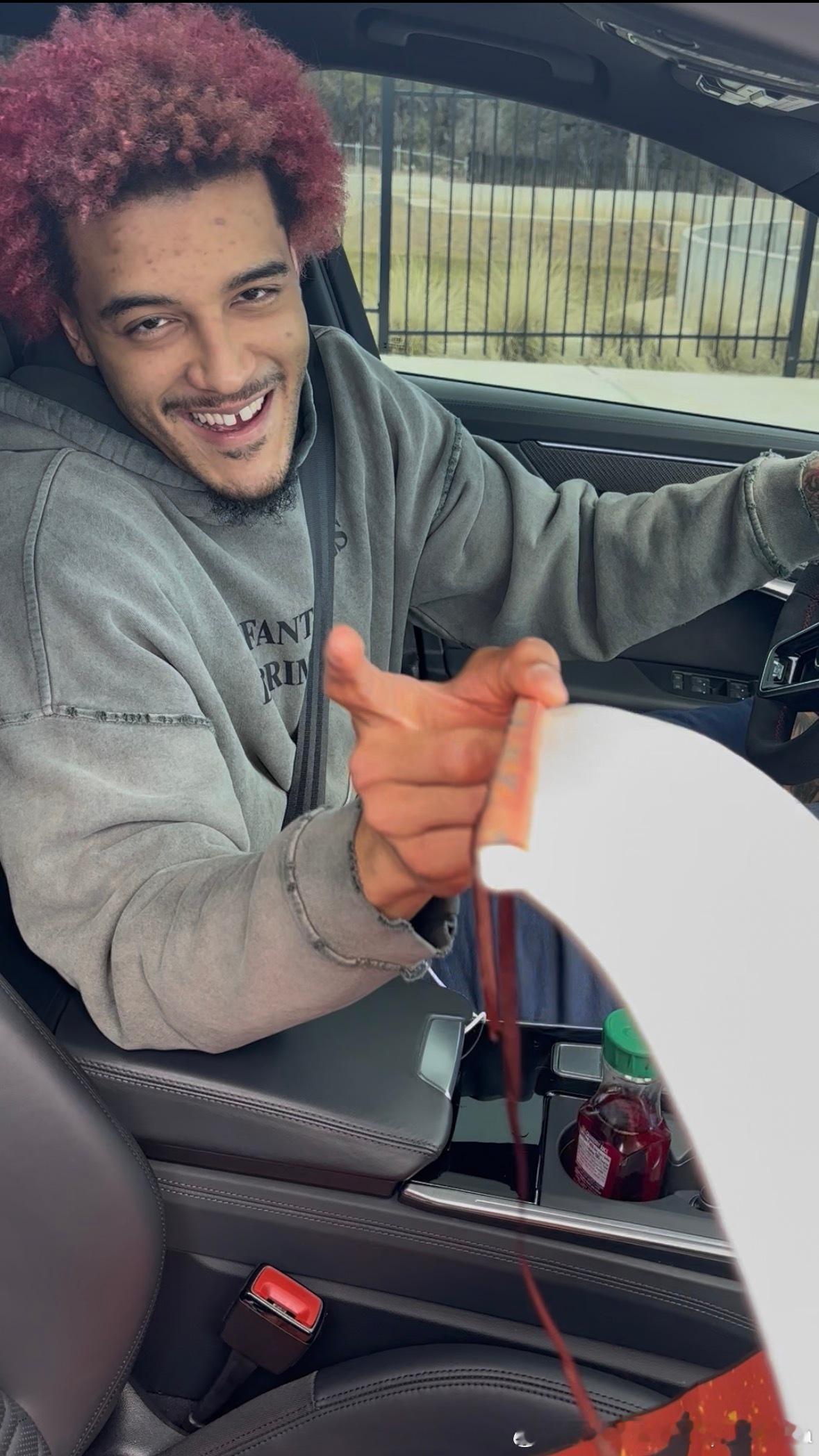 马刺裁掉索汉回想他刚来的时候，我真的是对他寄予厚望，很可惜没有达到所有人的期望，