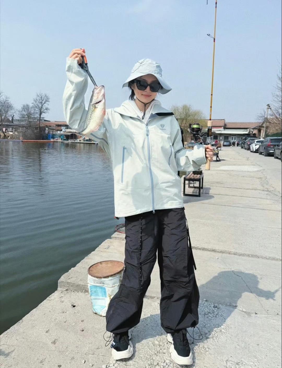 钓鱼佬姚安娜[笑哭] ​​​