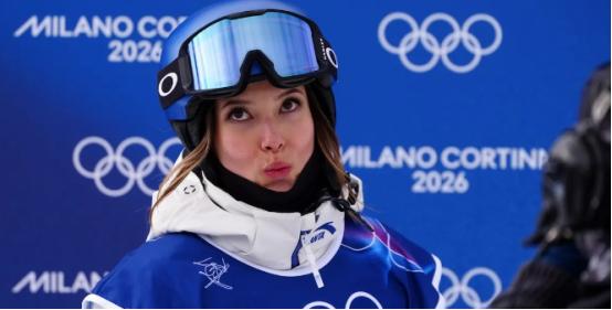 美国共和党籍参议员里克·斯科特11日发文说：“如果谷爱凌乐于批评美国，支持共产主