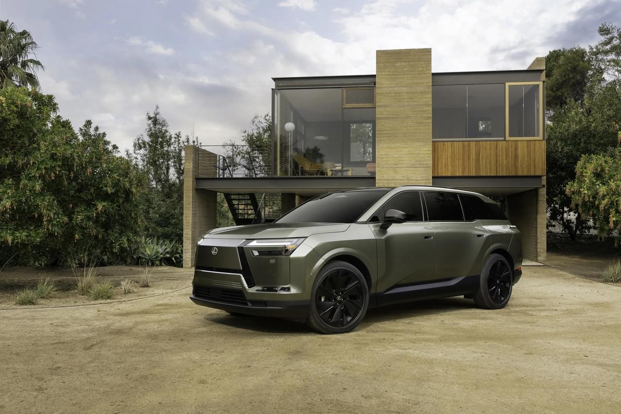 雷克萨斯全新纯电SUV TZ正式发布！采用了与纯电版汉兰达相同的架构，但拥有更精