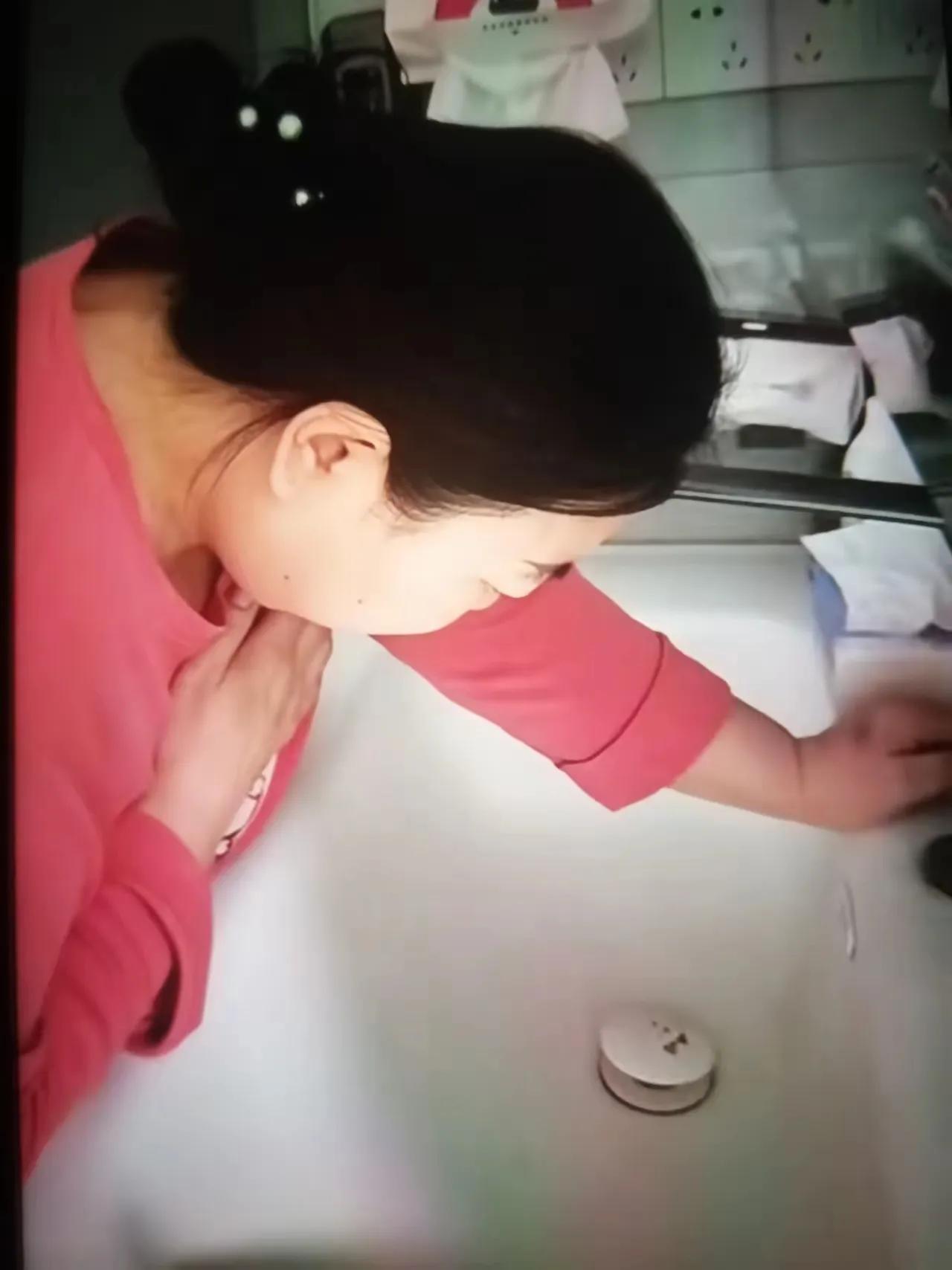 54岁呕吐以为是感冒受凉，儿媳妇随口开的“怀了”玩笑居然成真，这剧情也太像电视剧