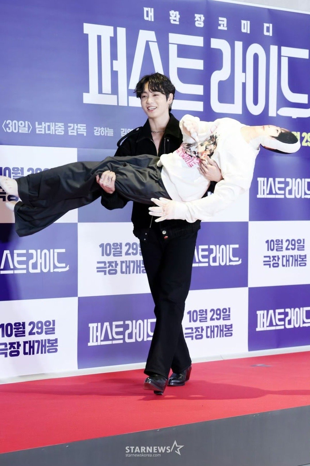 【twi】田柾国公主抱车银优 ​​​